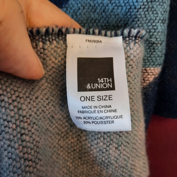 14th & Union oversized blue orange geometric pattern long knit scarf - Picture 8 of 8